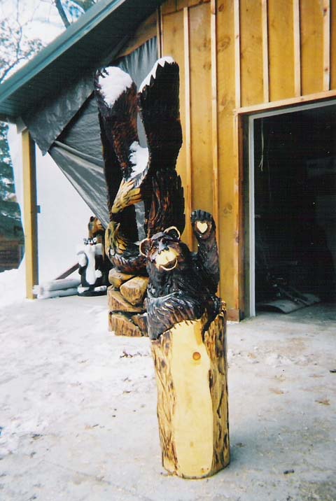Bear with Heart in Paaw Waving